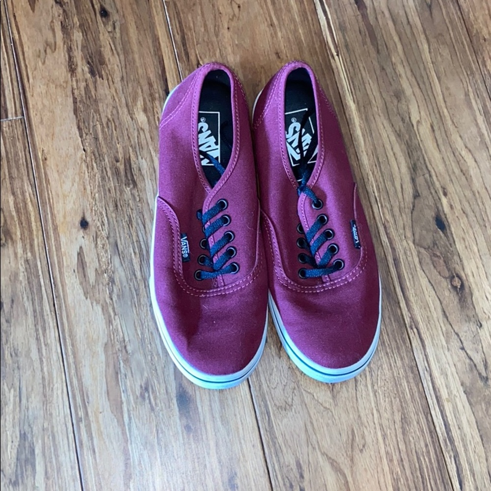 VANS maroon low rise shoes